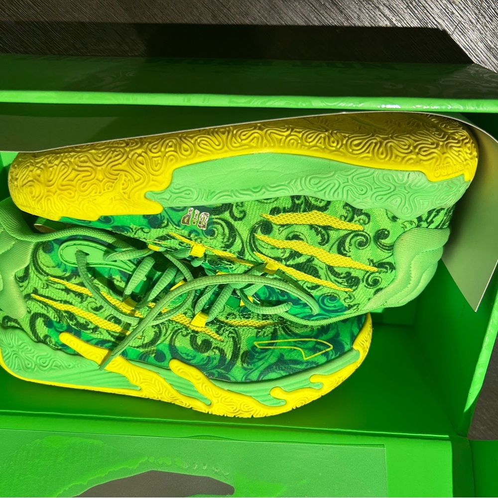 Puma Junior Sneakers in Green and Yellow